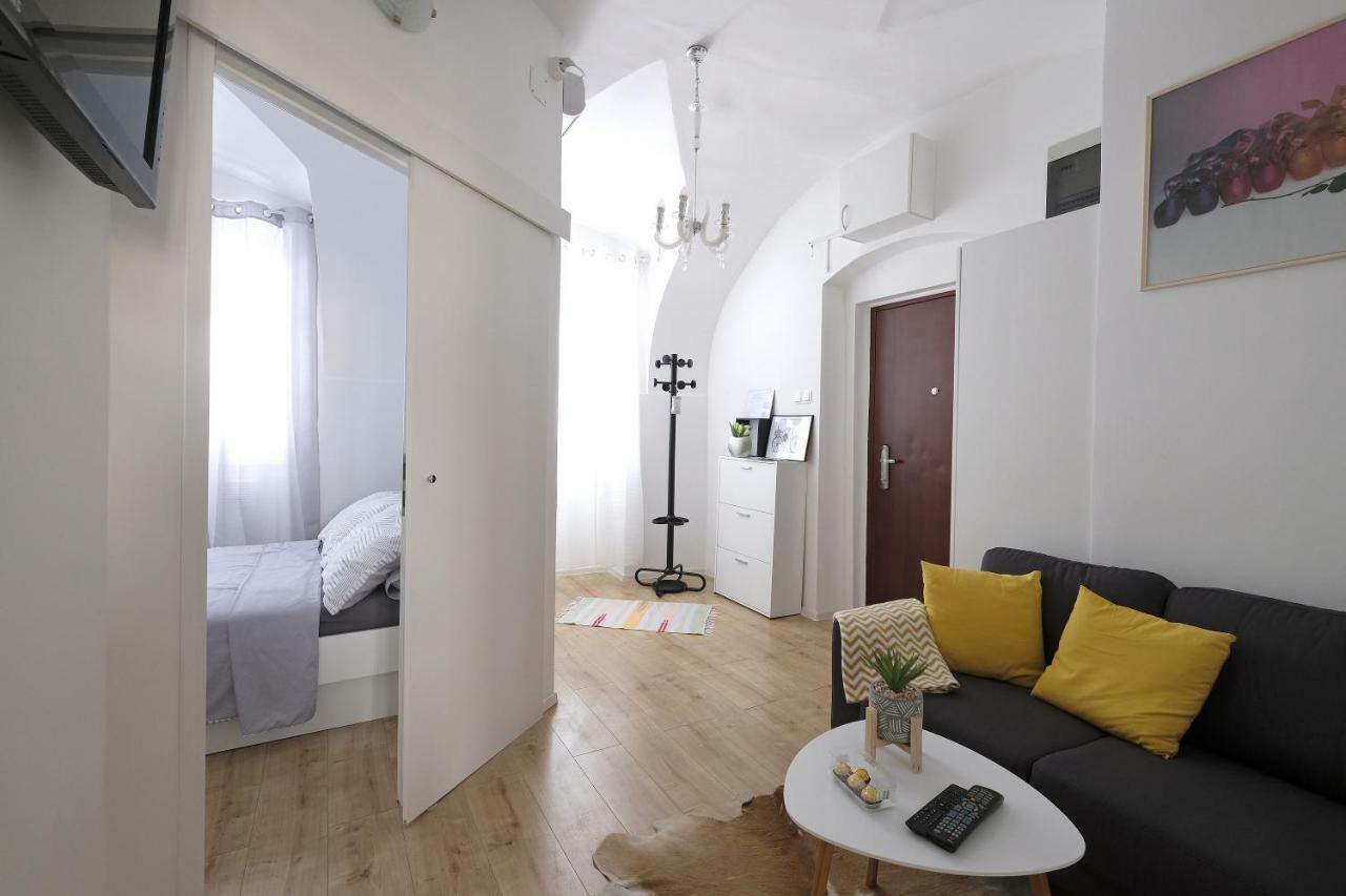 Stone Gate Apartment Zagreb Exterior photo